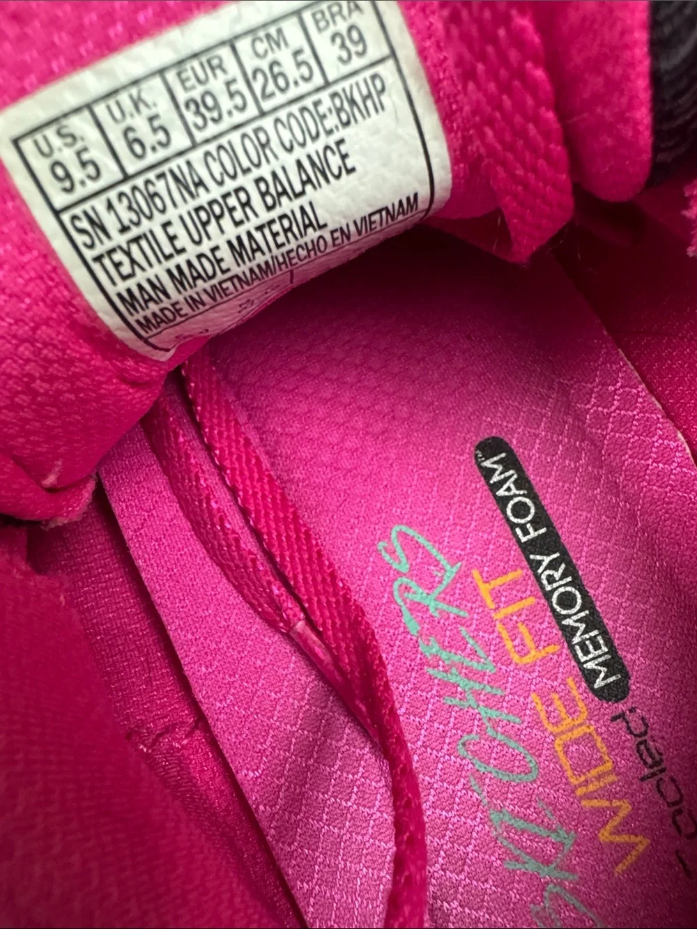Skechers lite-weight Gray Athletic Sneakers with Bright Pink Accents 9.5
